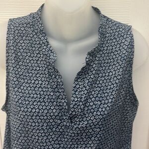 ❤️3 for $15!❤️ Olive & Oak Patterned
Sleeveless Blouse Women's Sz M